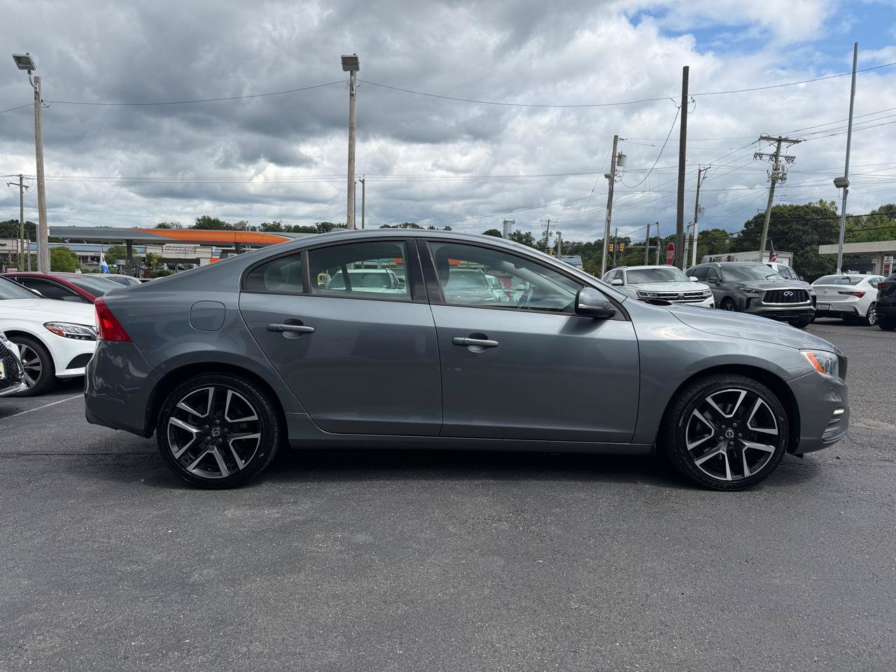 Used 2018 Volvo S60 T5 Dynamic w/ Protection Package AWD/4WD image 4