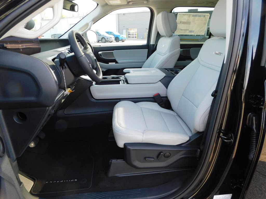 New 2026 Ford Expedition Max Platinum image 14