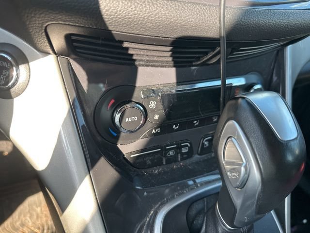 Used 2015 Ford C-MAX Energi SEL w/ Equipment Group 303A FWD image 18