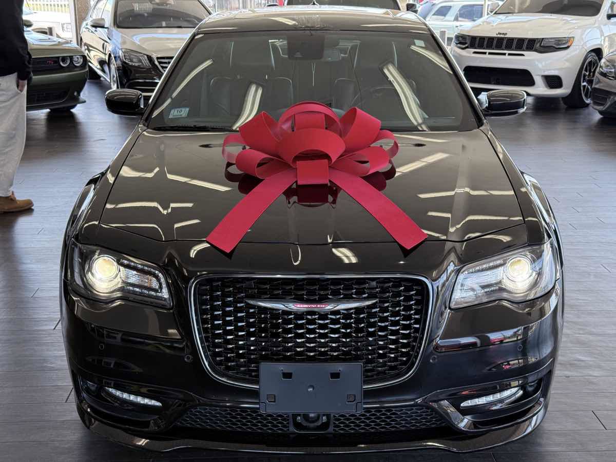 Used 2021 Chrysler 300 S w/ S Model Appearance Package image 3