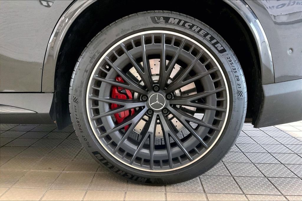 Used 2025 Mercedes-Benz GLC 63 AMG S image 33