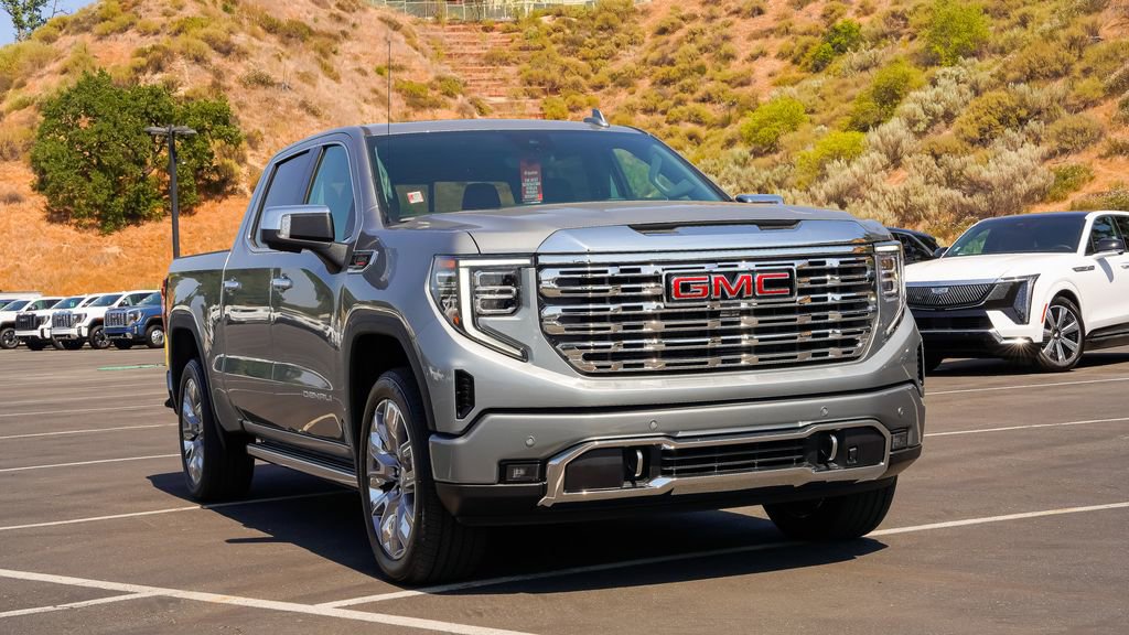 New 2026 GMC Sierra 1500 Denali w/ Denali Reserve Package AWD/4WD image 5
