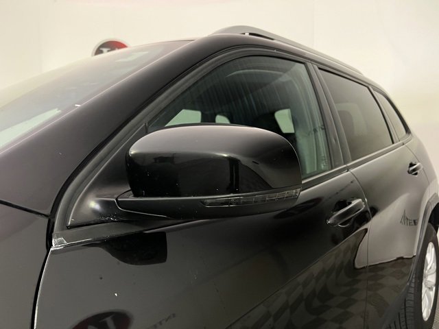 Used 2021 Jeep Cherokee Latitude image 9