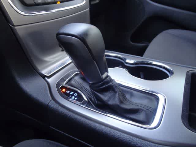 Used 2019 Jeep Grand Cherokee Laredo RWD image 32