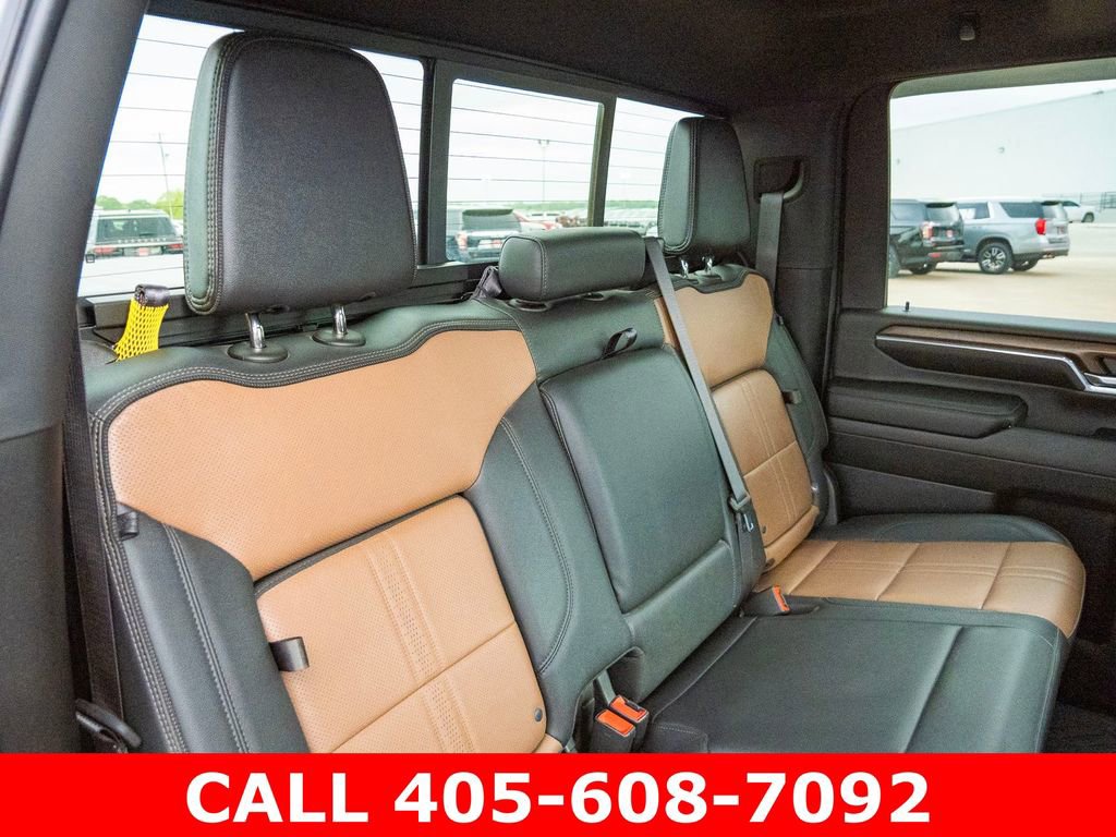 Used 2024 Chevrolet Silverado 2500 High Country w/ High Country Premium Package AWD/4WD image 25