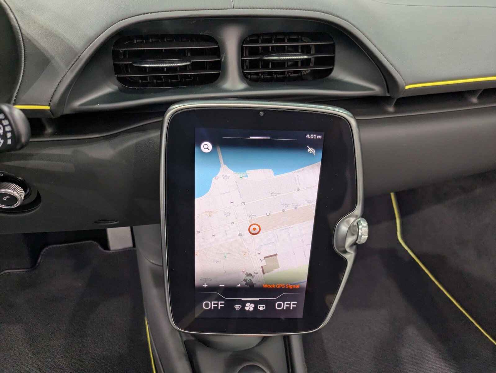 Used 2025 McLaren Artura Spider image 14