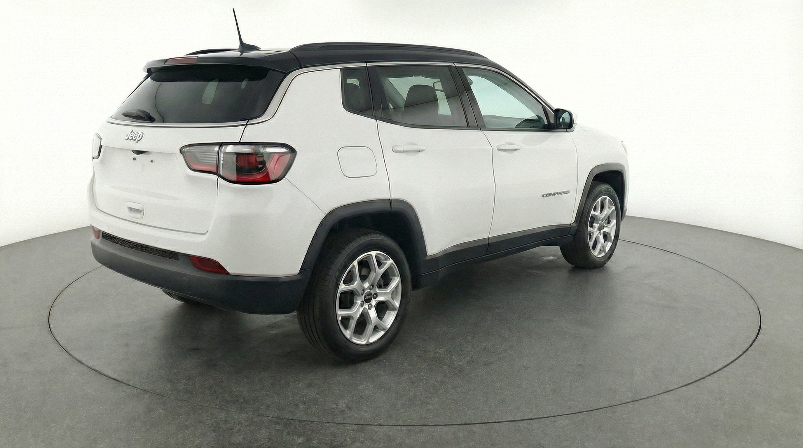 Used 2025 Jeep Compass Limited AWD/4WD image 9