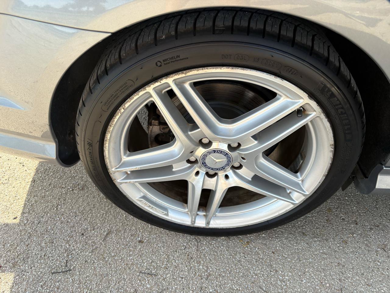 Used 2010 Mercedes-Benz C 300 Sedan image 19