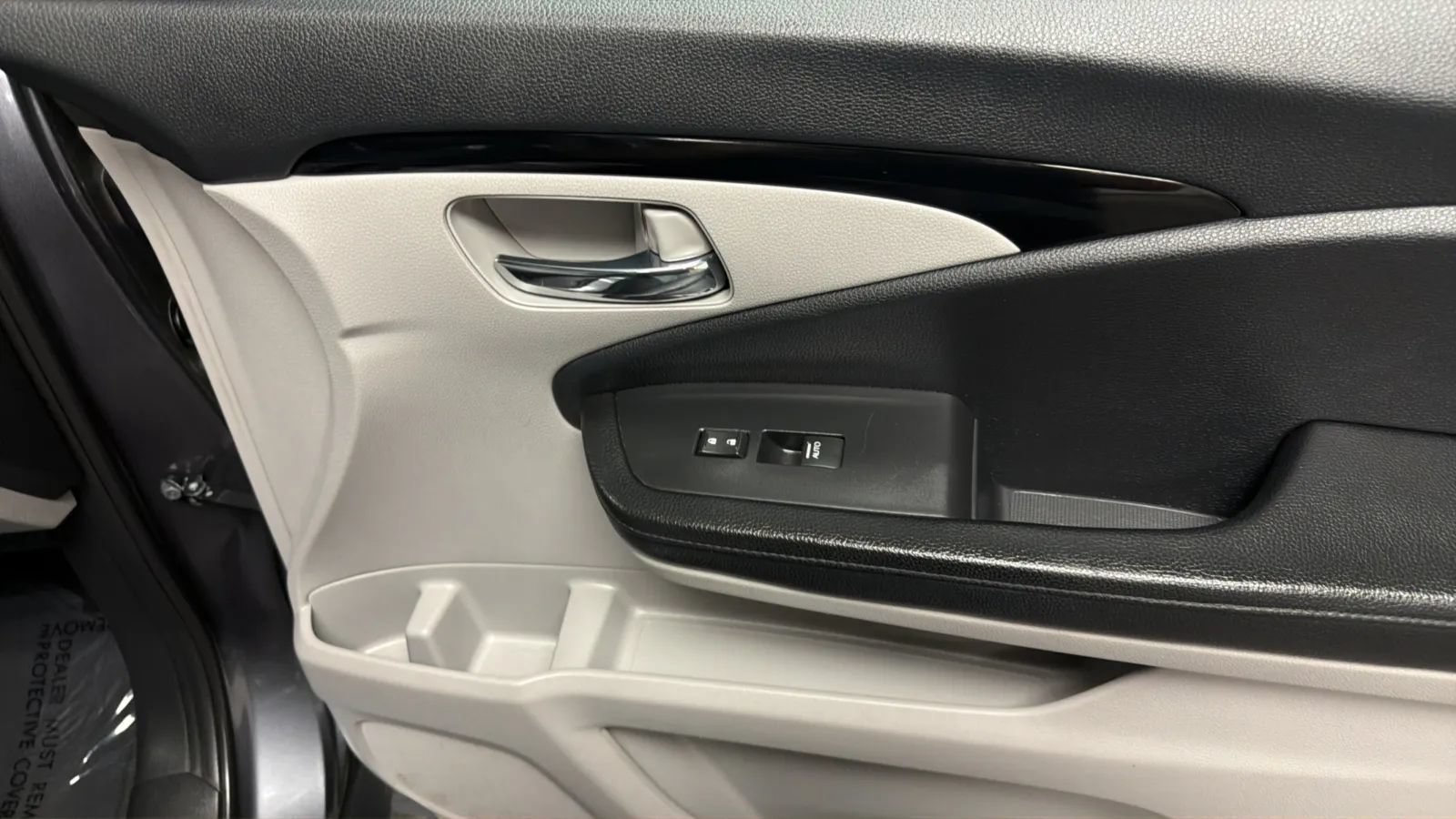 Used 2018 Honda Pilot Elite image 18