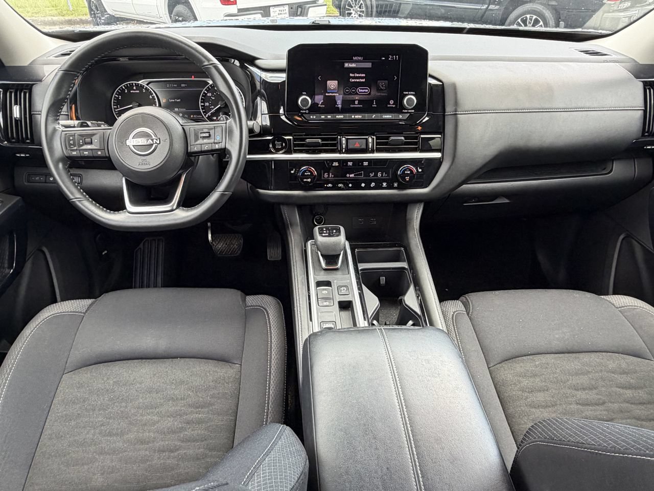 Certified 2025 Nissan Pathfinder SV w/ SV Premium Package FWD image 2