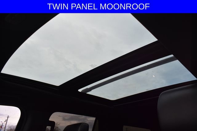 Used 2018 Ford Expedition Max XLT w/ Equipment Group 202A AWD/4WD image 8