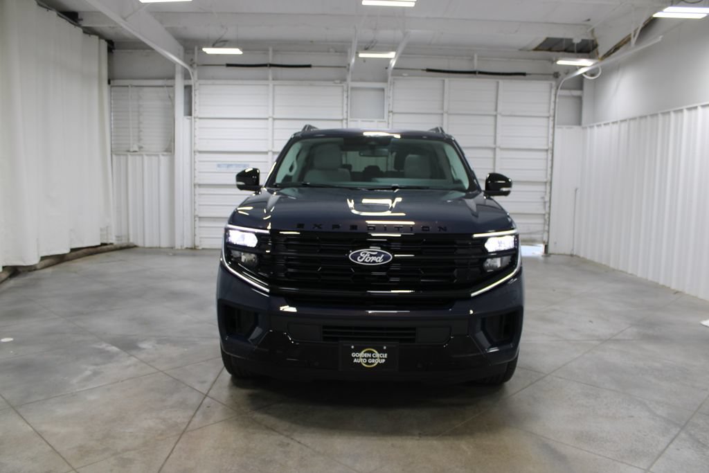 New 2027 Ford Expedition Platinum RWD image 2