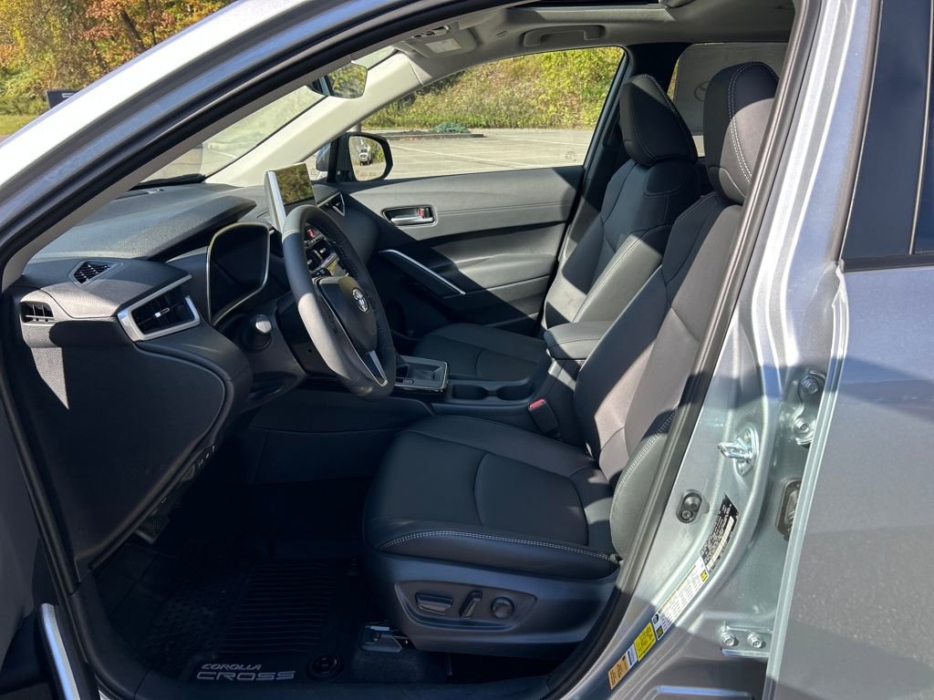 New 2026 Toyota Corolla Cross XLE image 9