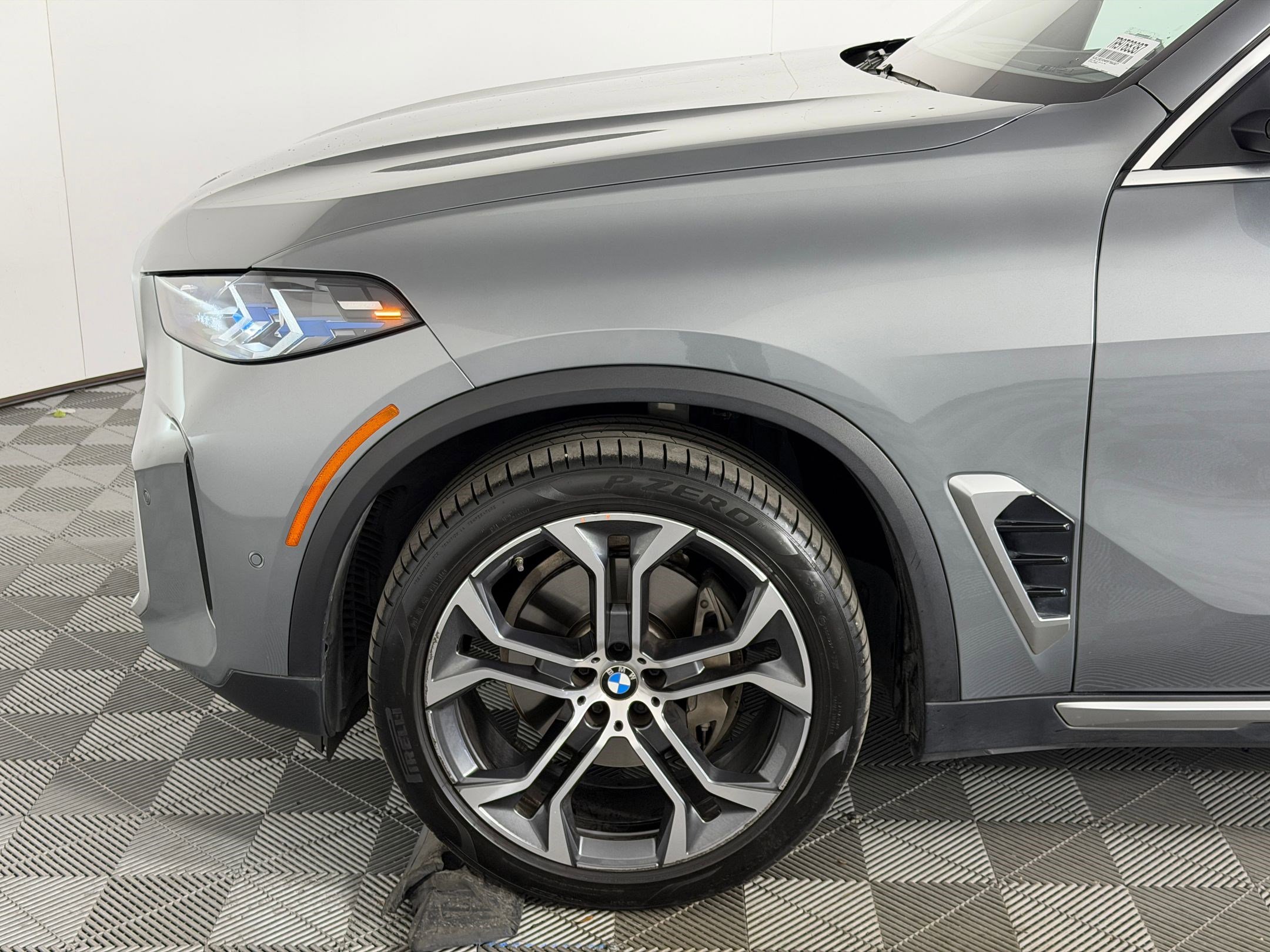 Certified 2024 BMW X5 xDrive40i w/ Premium Package AWD/4WD image 11