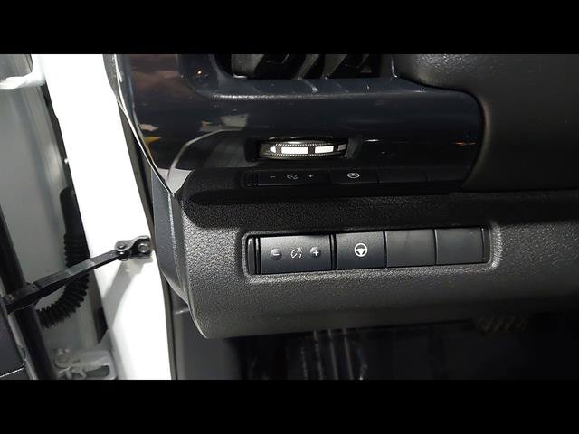 Used 2024 Nissan Pathfinder SV AWD/4WD image 23