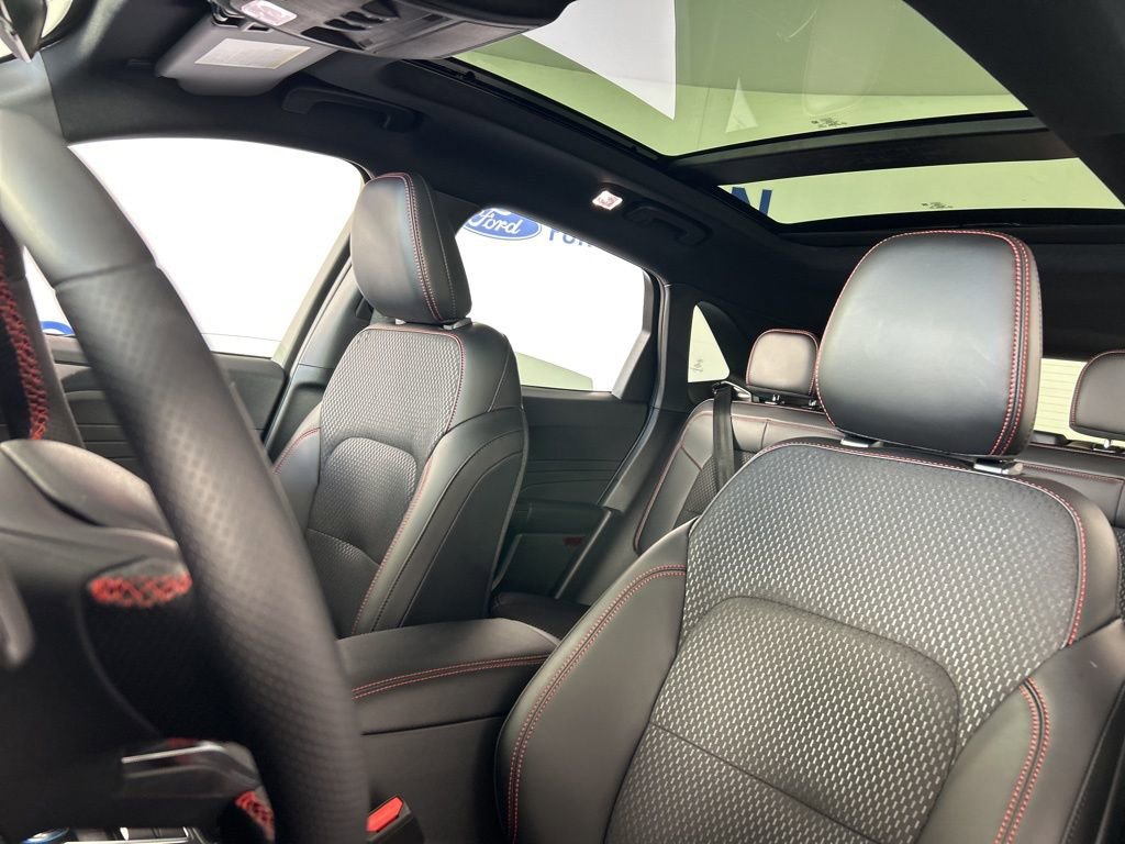 New 2026 Ford Escape ST-Line w/ Tech Pack #1 image 23