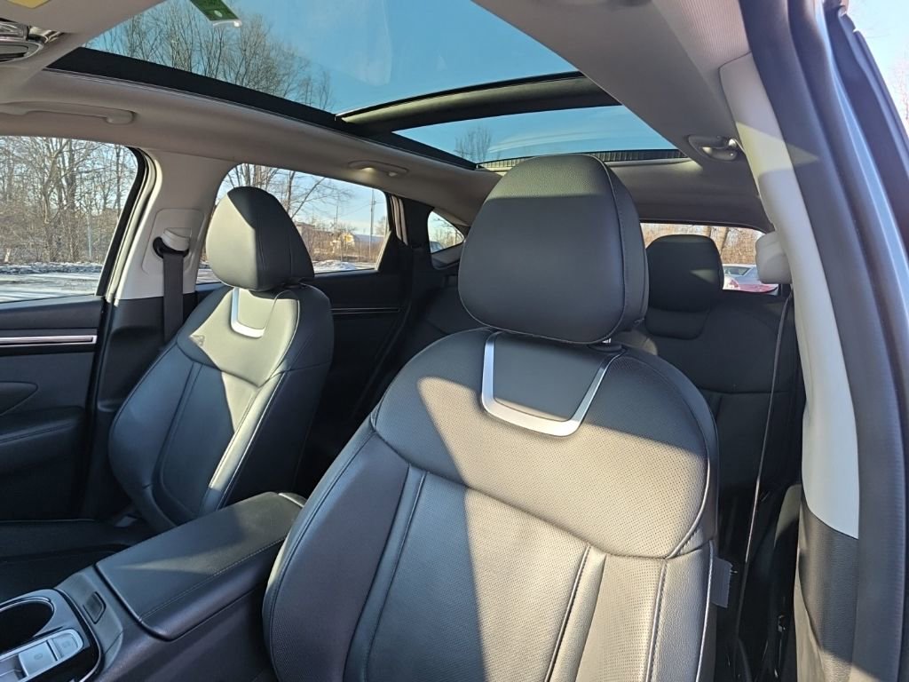 Used 2022 Hyundai Tucson Limited image 17