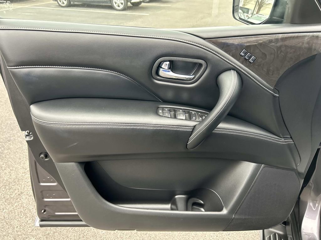 Used 2024 INFINITI QX80 Luxe image 25