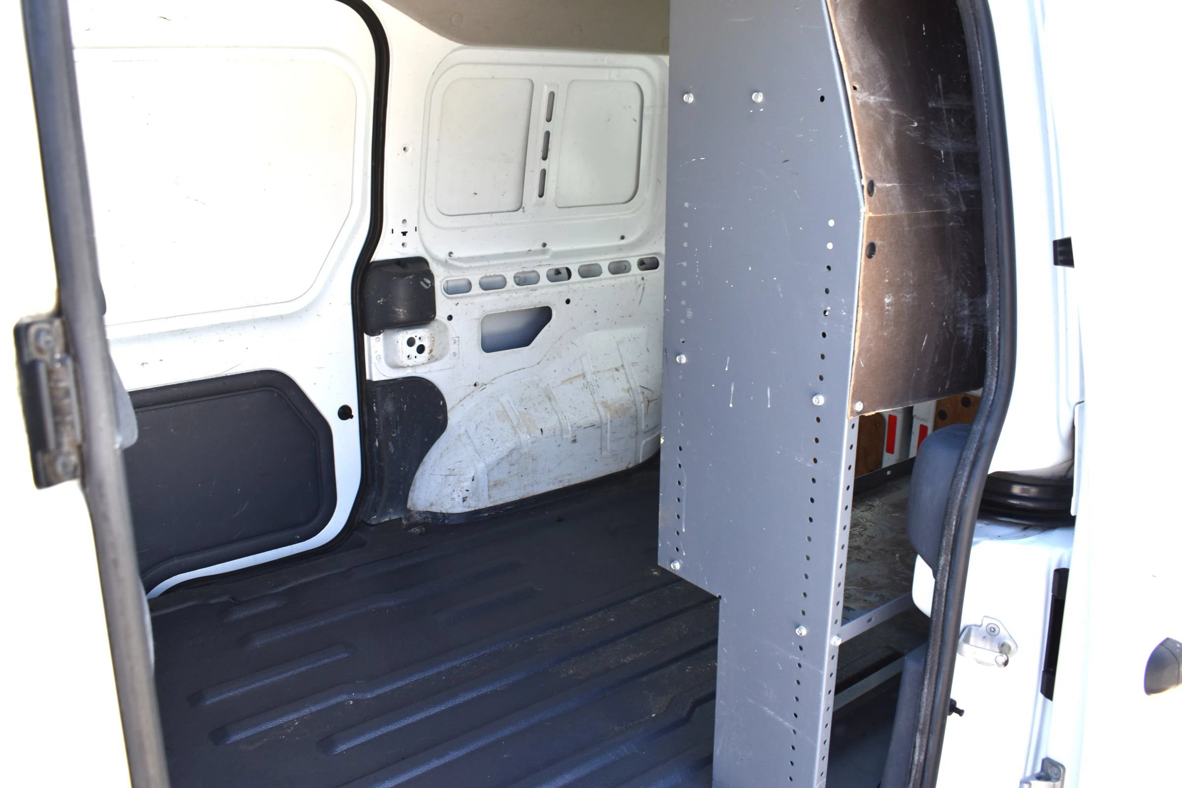 Used 2012 Ford Transit Connect XL FWD image 23