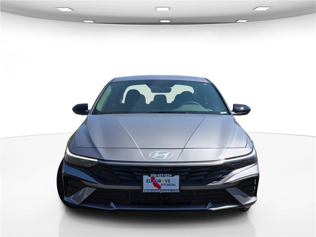 New 2025 Hyundai Elantra SEL image 2