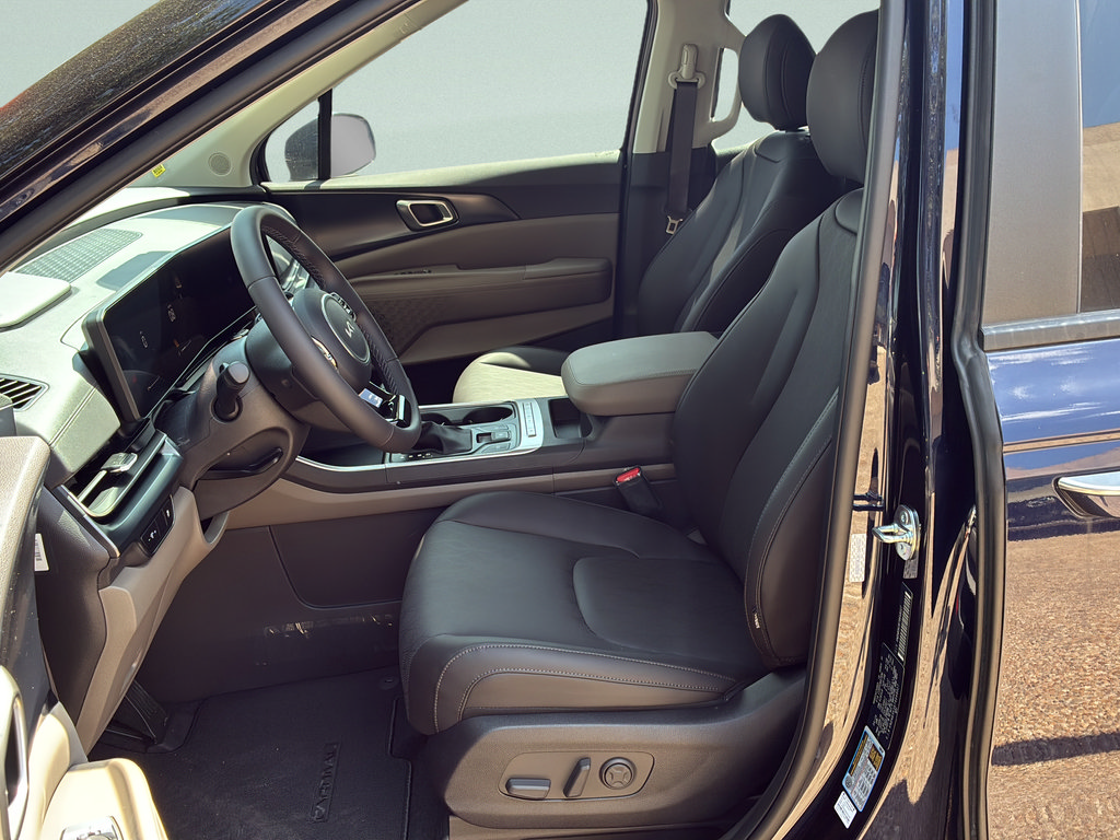 New 2026 Kia Carnival FWD image 22