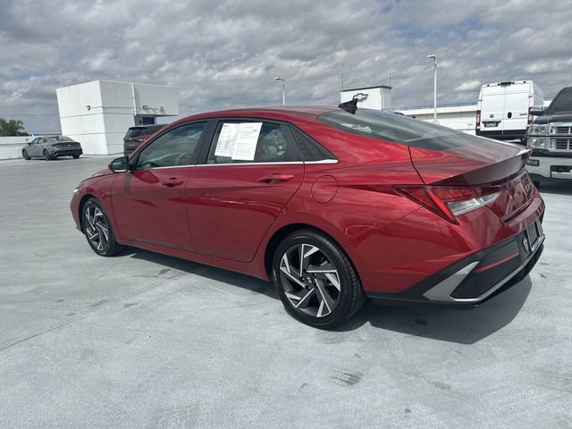 Used 2025 Hyundai Elantra SEL FWD image 31