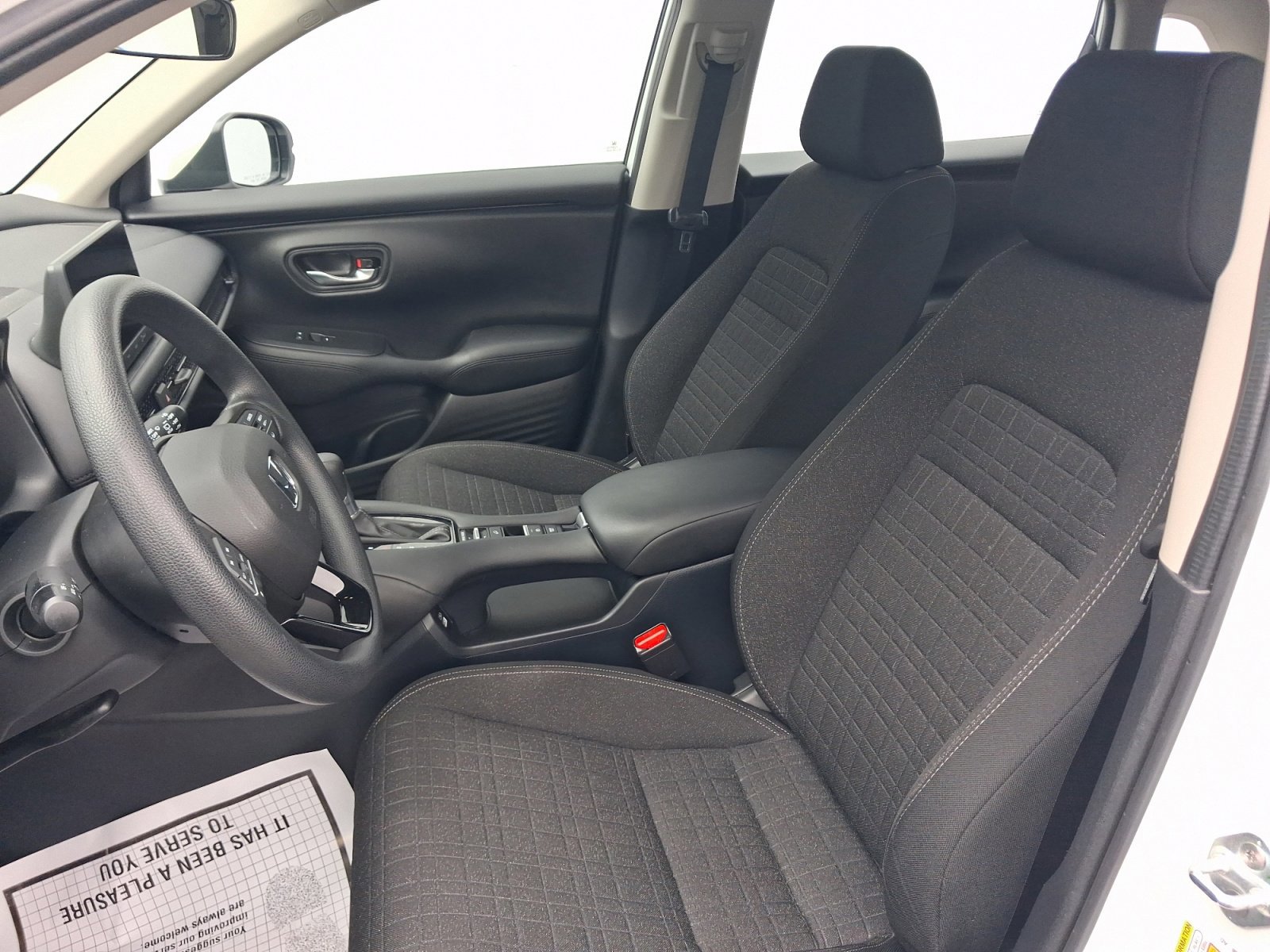 Used 2023 Honda HR-V LX image 5