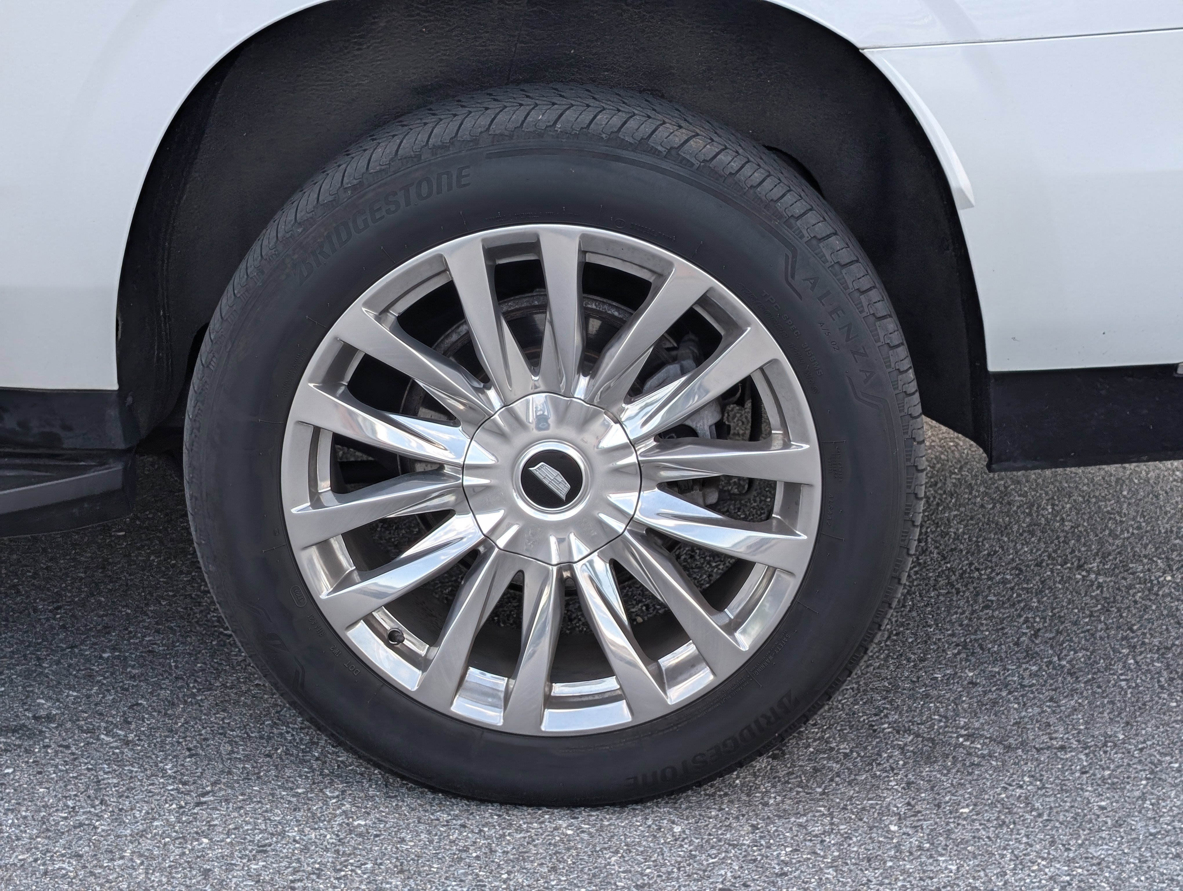 Used 2021 Cadillac Escalade ESV Premium Luxury w/ Performance Package image 9