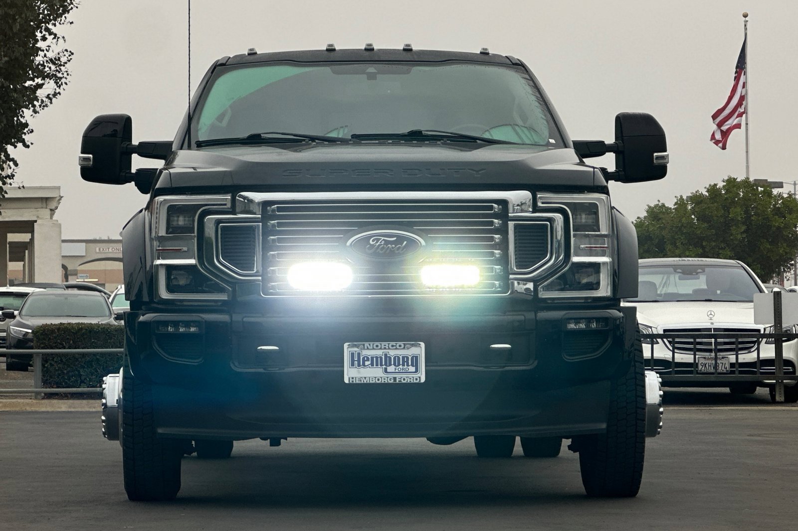 Used 2022 Ford F450 Limited w/ FX4 Off-Road Package image 9