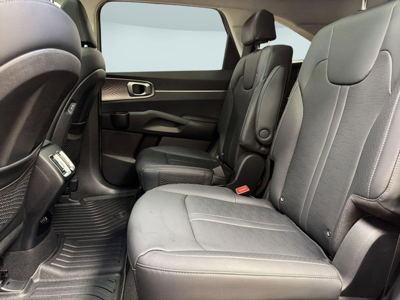 Used 2025 Kia Sorento EX w/ EX Panoramic Sunroof Package AWD/4WD image 26