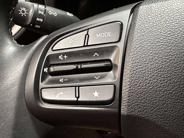 Used 2025 Hyundai Venue SEL FWD image 26