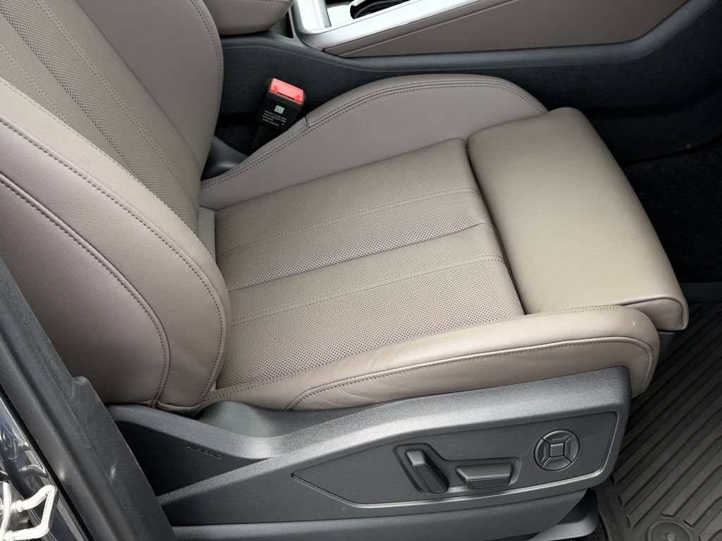 Certified 2025 Audi Q5 Prestige AWD/4WD image 15