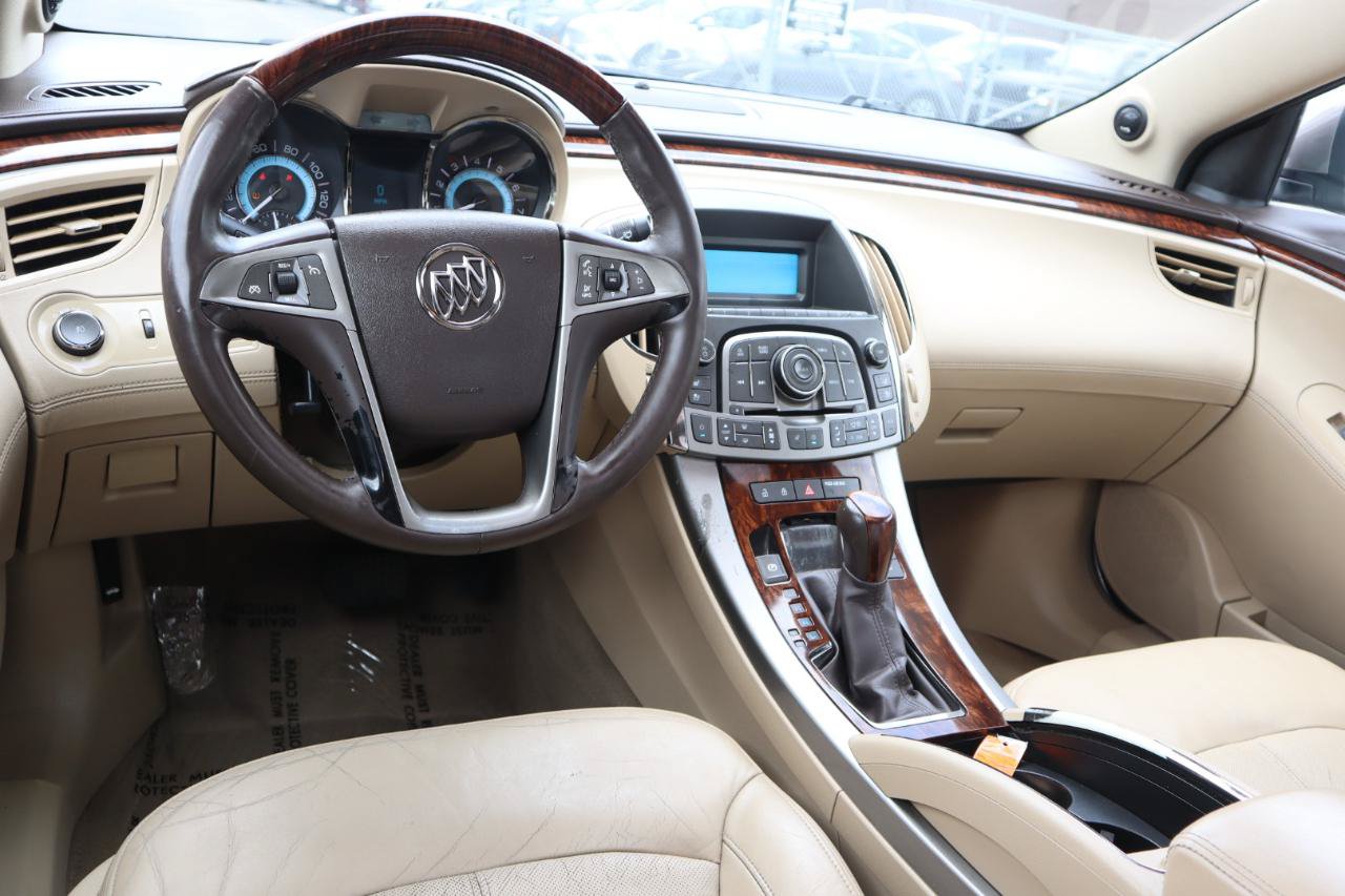 Used 2010 Buick LaCrosse CXL w/ Luxury Package AWD/4WD image 16