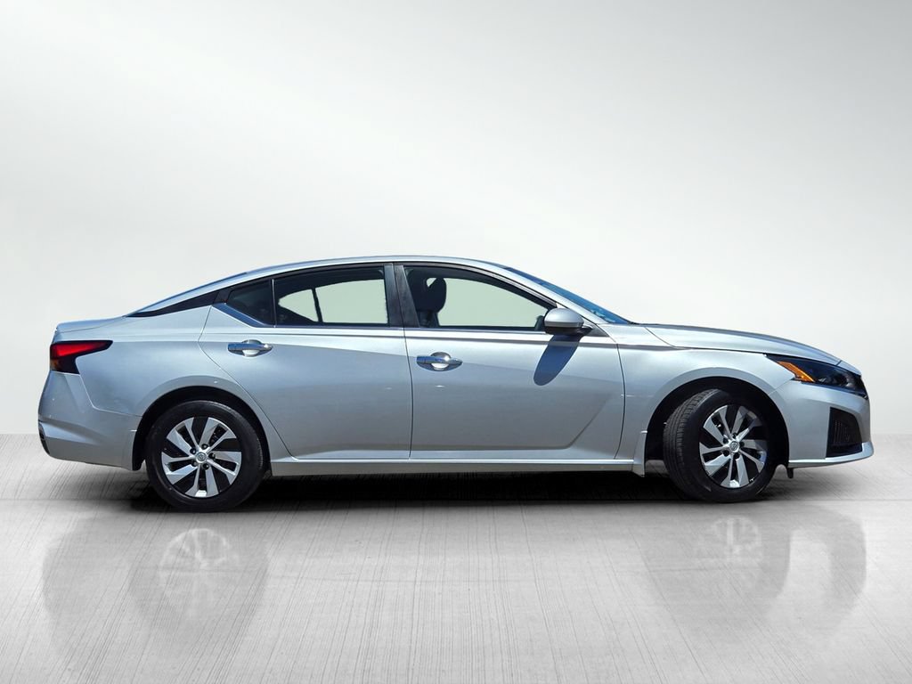 Used 2023 Nissan Altima 2.5 S FWD image 4