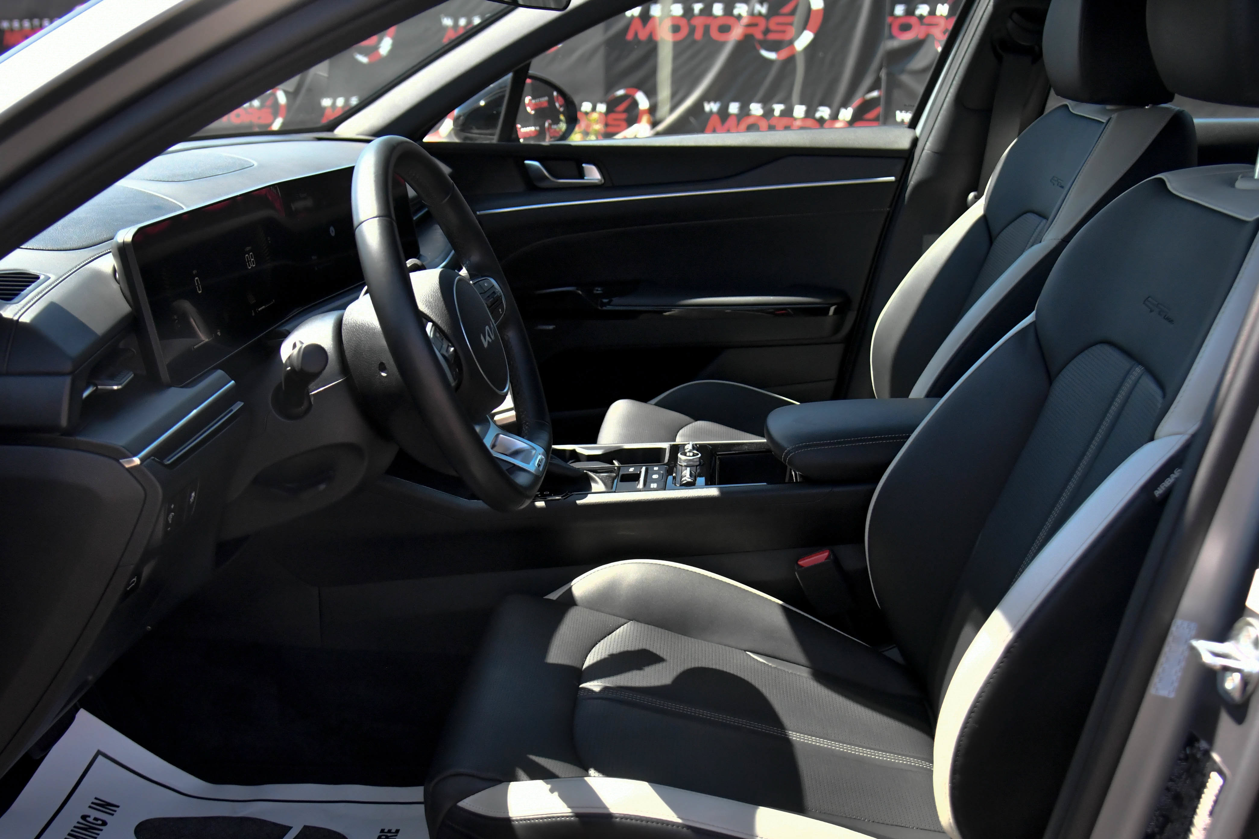 Used 2025 Kia K5 GT-Line w/ GT-Line Premium Package FWD image 18