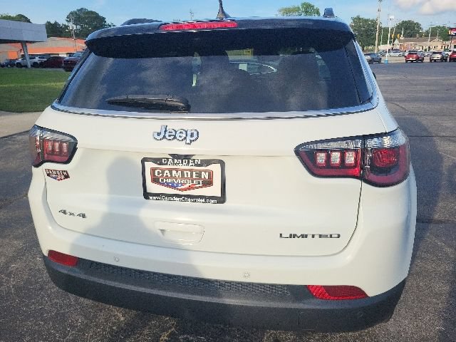 Used 2025 Jeep Compass Limited AWD/4WD image 13