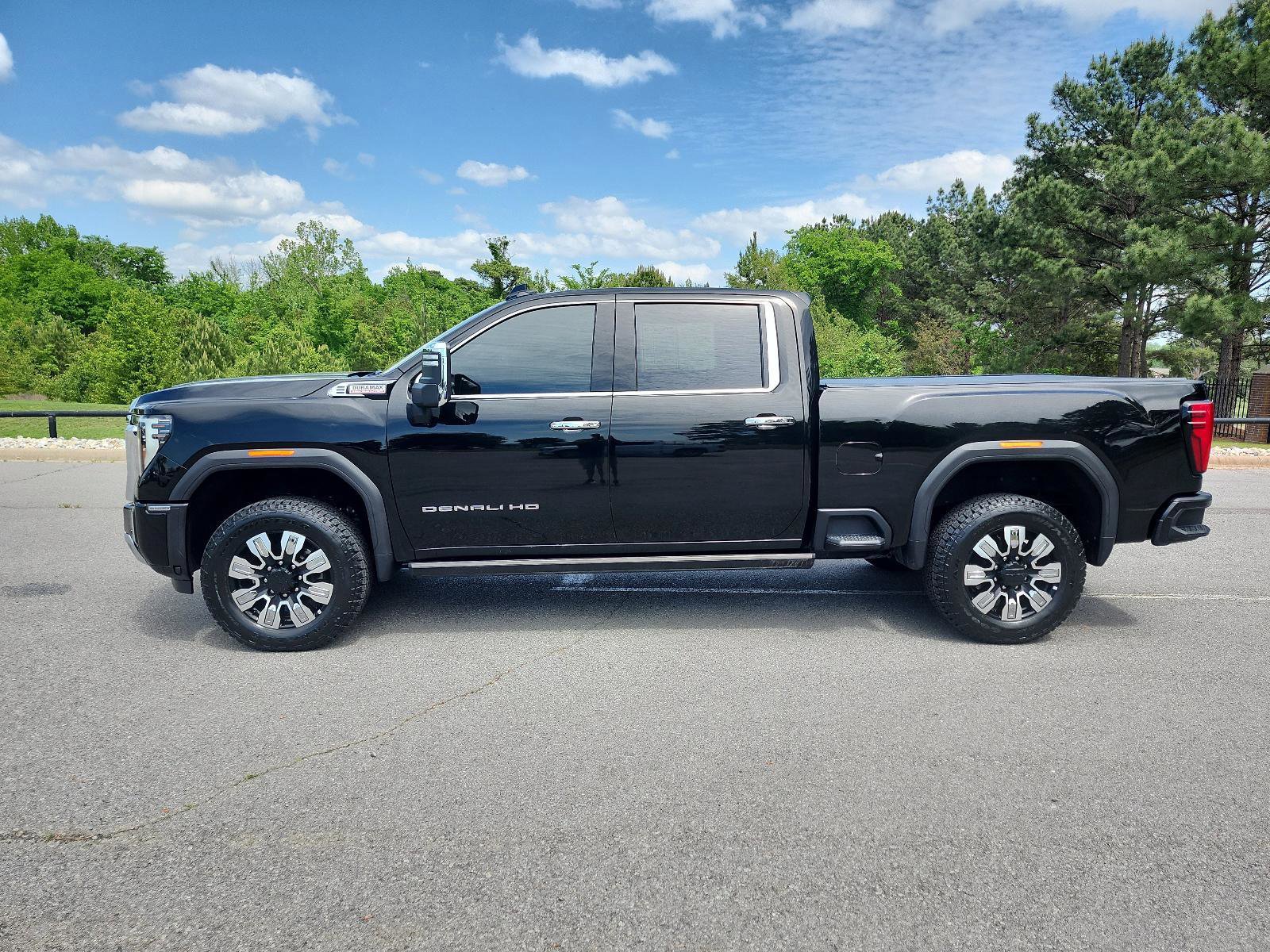 Certified 2025 GMC Sierra 2500 Denali w/ Denali Reserve Package AWD/4WD image 2