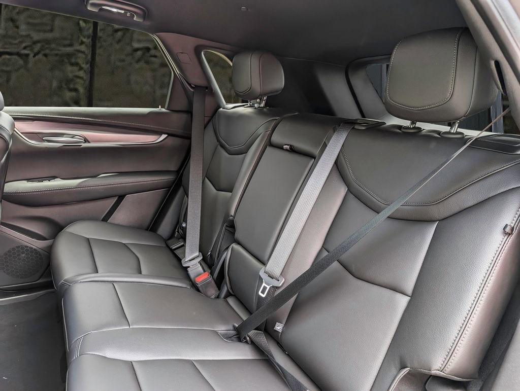 New 2025 Cadillac XT5 Luxury FWD image 10