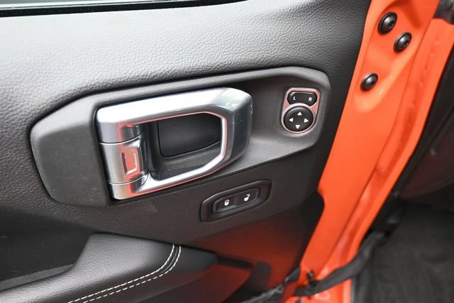 Used 2023 Jeep Wrangler Unlimited Sahara w/ LED Lighting Group AWD/4WD image 12