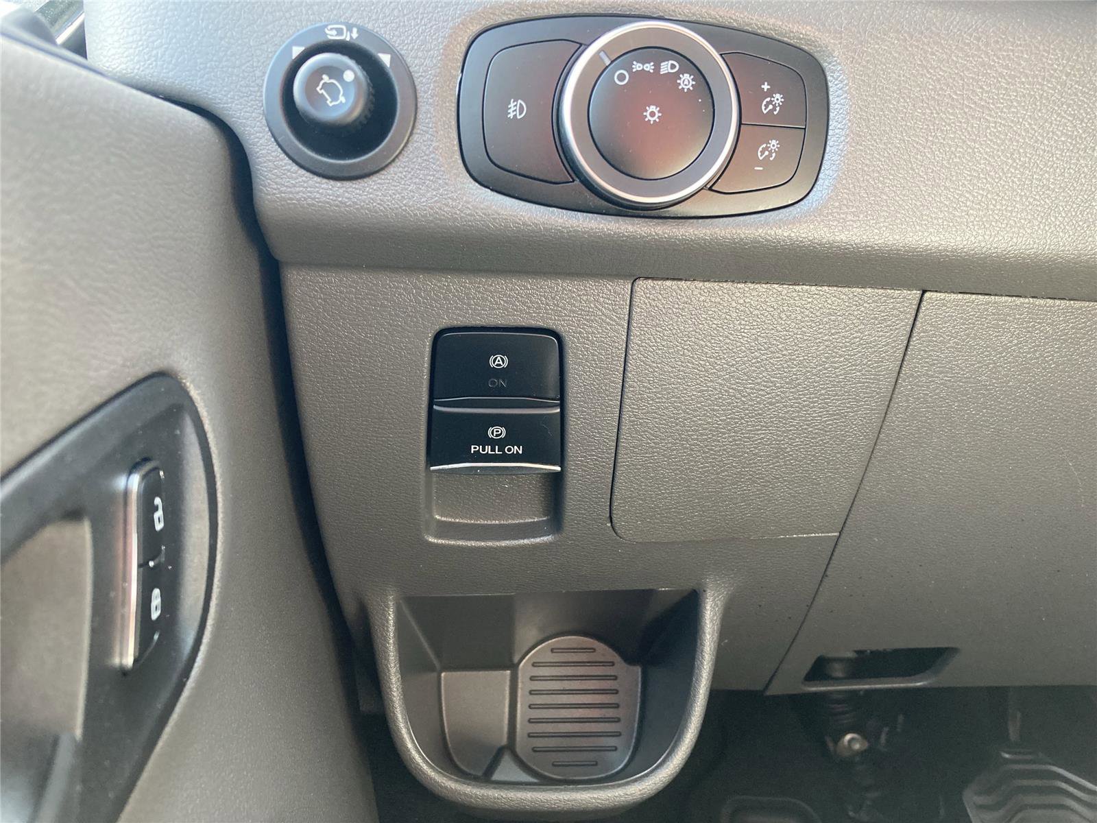 Used 2024 Ford Transit 350 XLT image 14