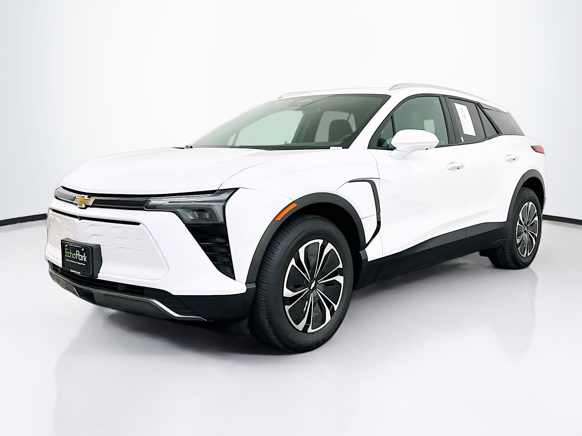 Used 2024 Chevrolet Blazer EV LT AWD/4WD image 3