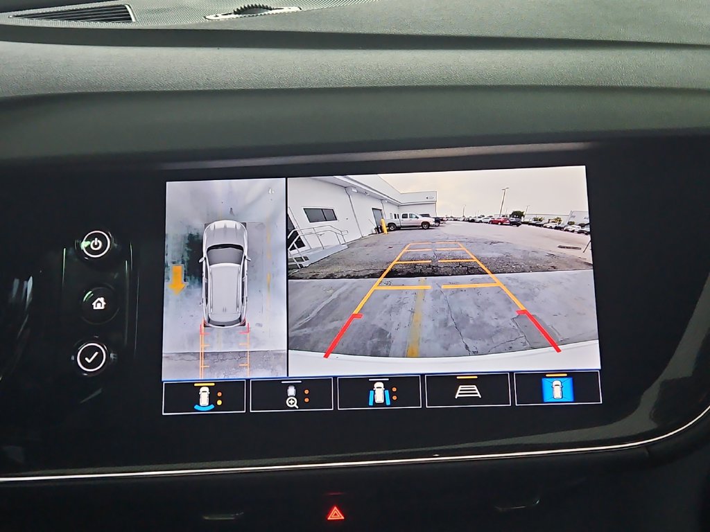 Used 2022 Buick Envision Essence w/ Technology Package I FWD image 17