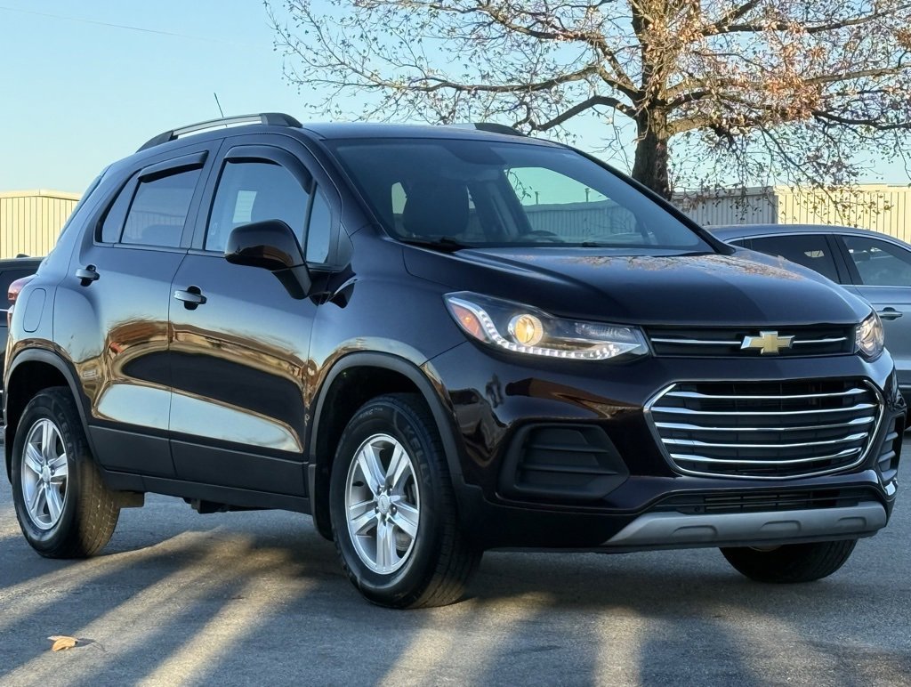 Used 2021 Chevrolet Trax LT w/ LT Convenience Package image 8