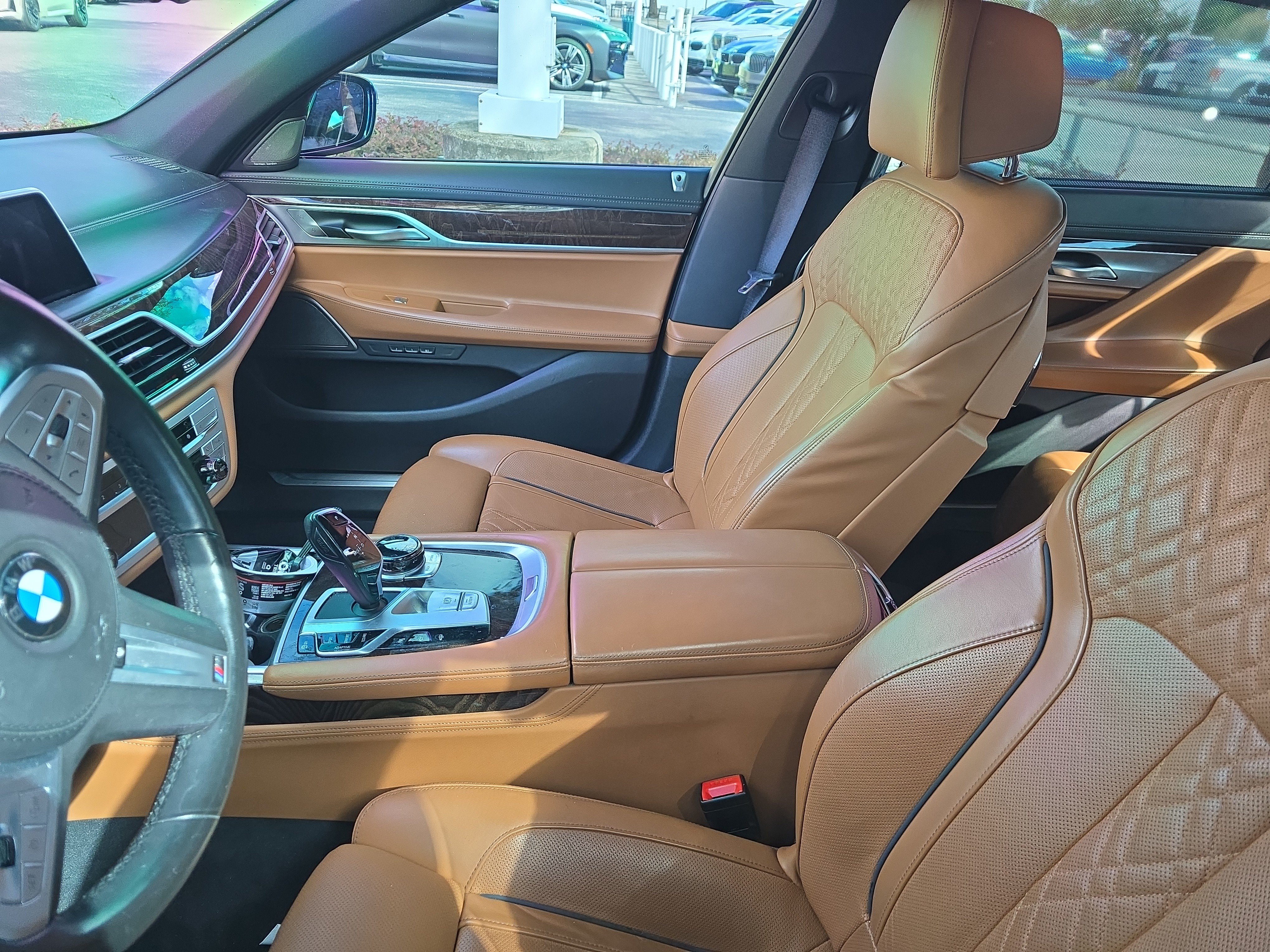Used 2021 BMW 740i xDrive w/ M Sport Package AWD/4WD image 4