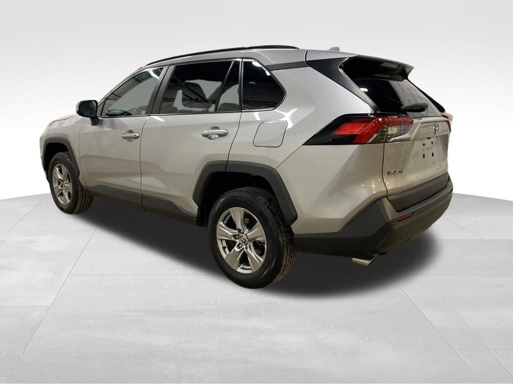 Used 2024 Toyota RAV4 XLE image 5