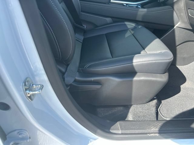 New 2026 Chevrolet Traverse LT w/ Sun and Wheel Package FWD image 34