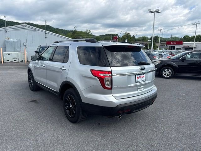Used 2014 Ford Explorer XLT w/ Equipment Group 202A AWD/4WD image 6