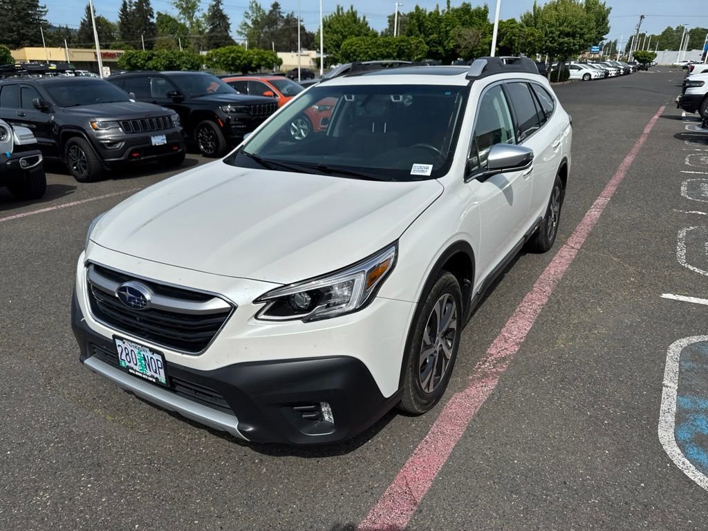 Used 2022 Subaru Outback Touring AWD/4WD image 3