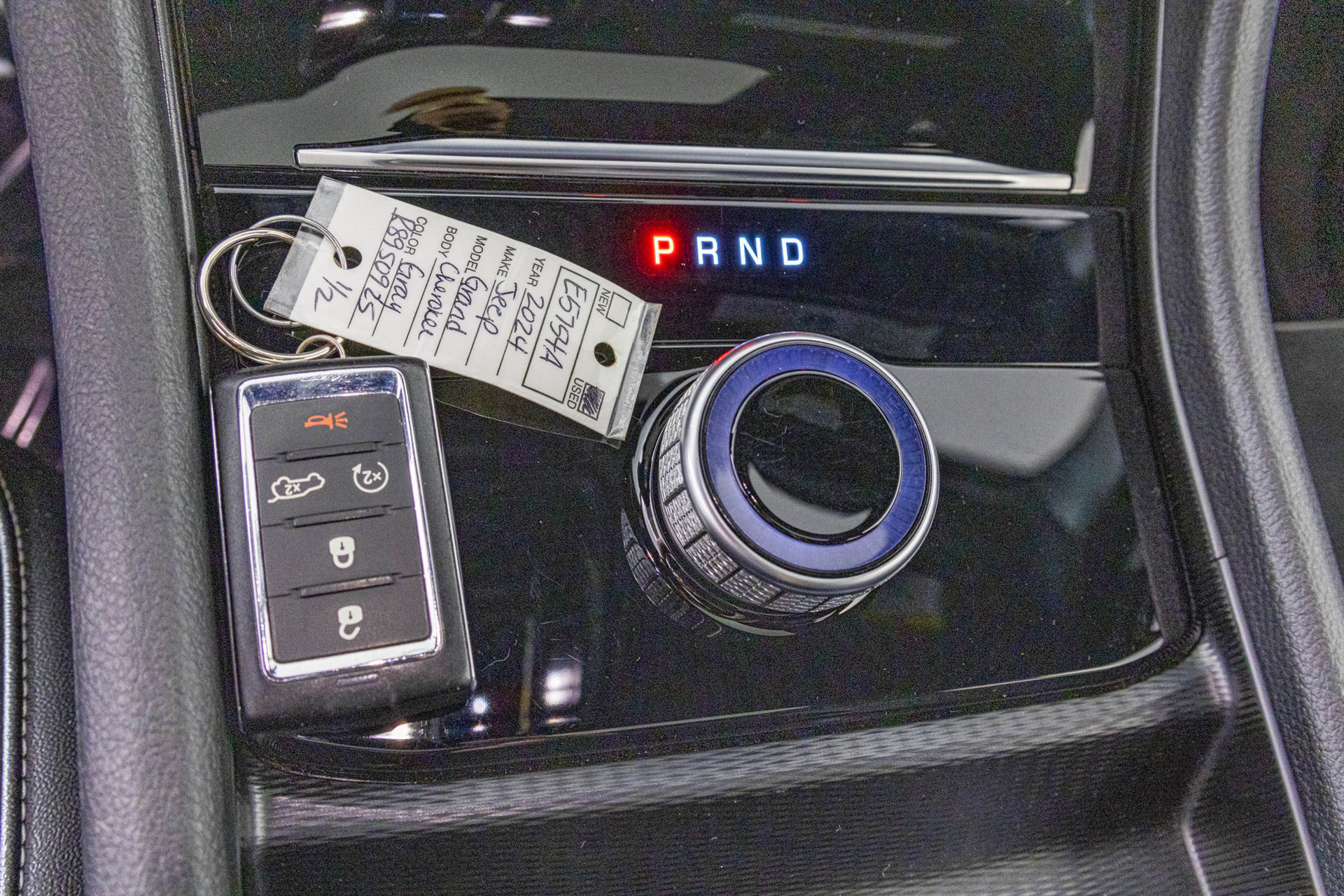 Used 2024 Jeep Grand Cherokee Laredo AWD/4WD image 30
