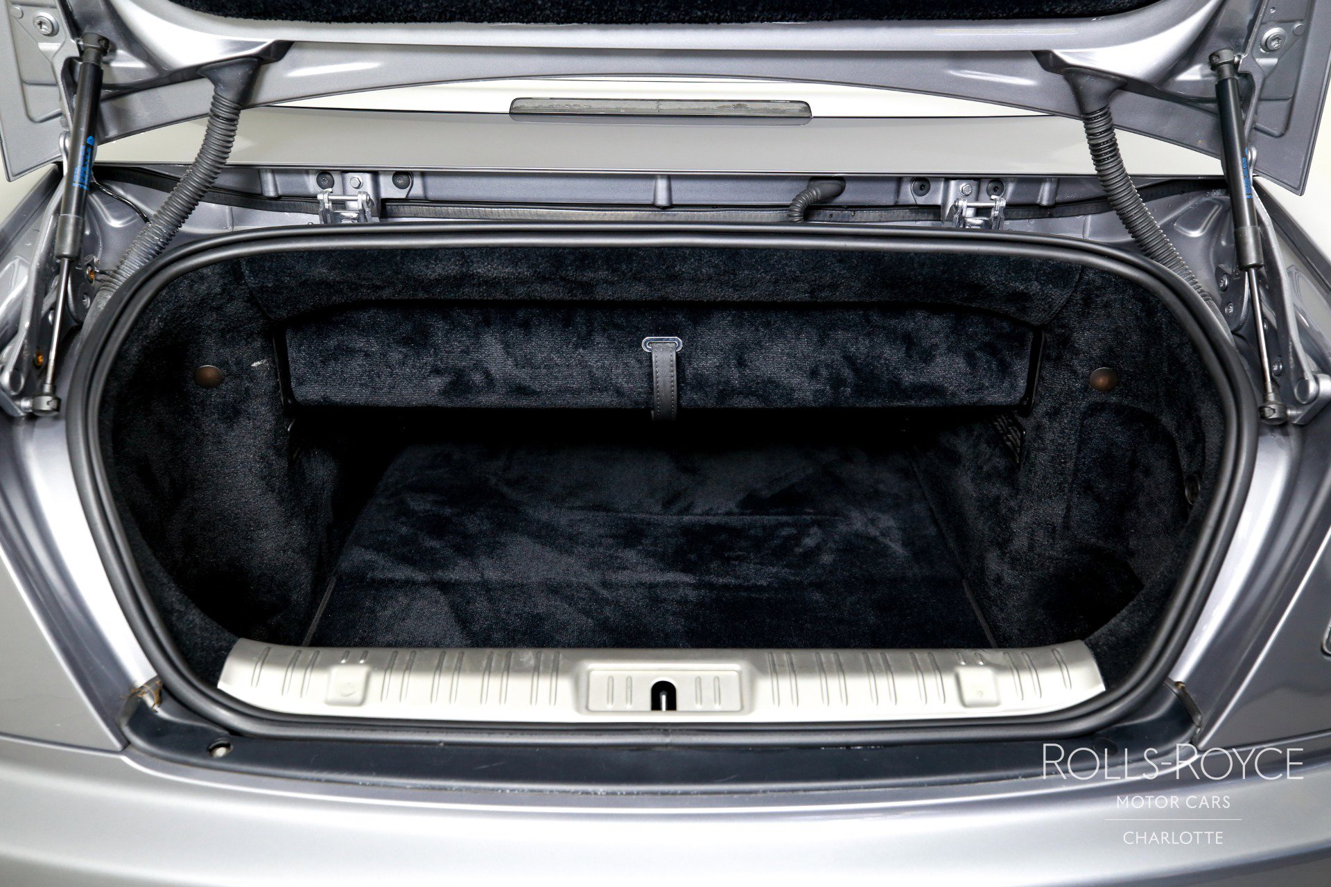 Used 2019 Rolls-Royce Dawn image 20